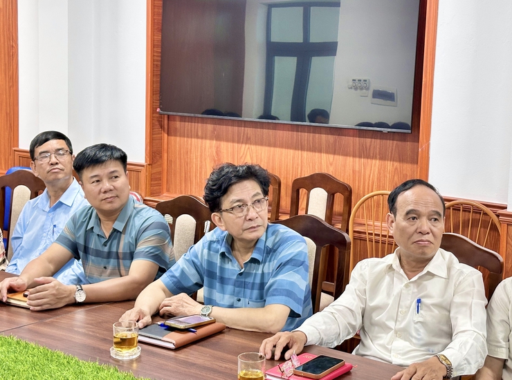 Đại biểu Quốc hội thành phố Hà Nội tiếp xúc cử tri đơn vị bầu cử số 7- Ảnh 6.
