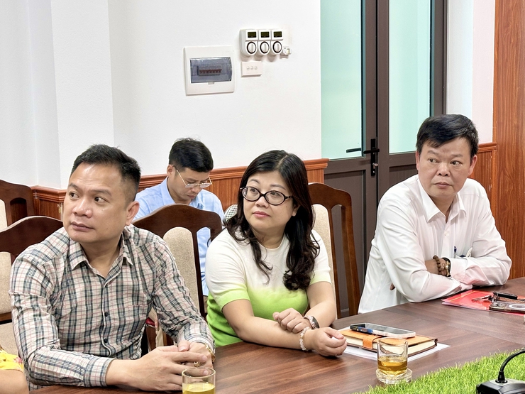 Đại biểu Quốc hội thành phố Hà Nội tiếp xúc cử tri đơn vị bầu cử số 7- Ảnh 4.
