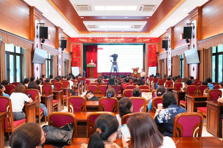 Nâng cao kỹ năng bảo vệ phụ nữ trên không gian mạng trên địa bàn xã Quốc Oai- Ảnh 3.