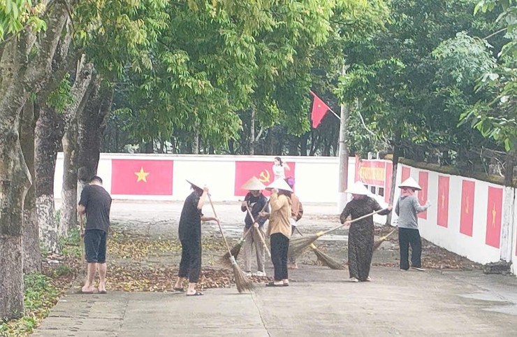 Các thôn trên địa bàn xã Ba Vì vệ sinh môi trường chào mừng Đại hội đại biểu toàn quốc MTTQ lần thứ XI- Ảnh 5.