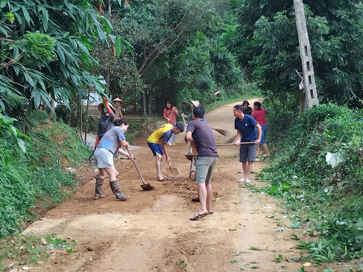Các thôn trên địa bàn xã Ba Vì vệ sinh môi trường chào mừng Đại hội đại biểu toàn quốc MTTQ lần thứ XI- Ảnh 3.