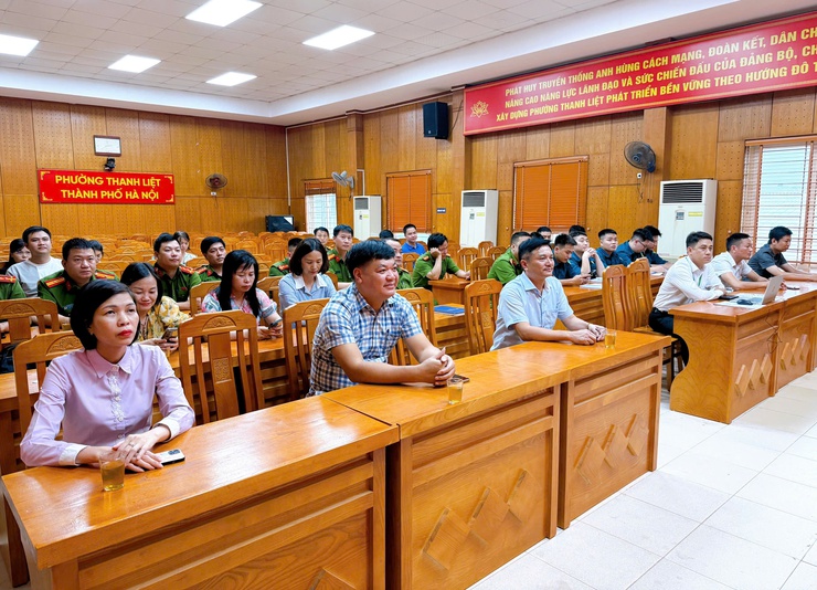 Thanh Liệt: Tập huấn nghiệp vụ PCCC và CNCH cho cán bộ, công chức, viên chức phường- Ảnh 1.