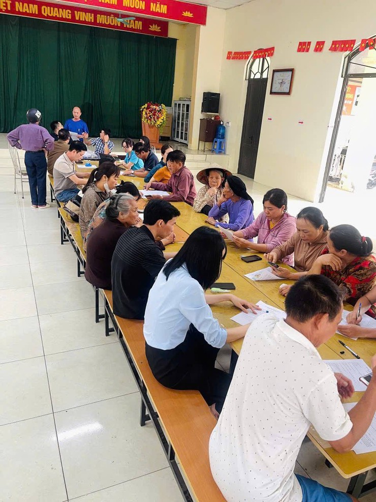 Chi nhánh số 09: Những ngày cuối tuần không nghỉ của Tổ hành chính công xung kích- Ảnh 1. Chi nhánh số 09: Những ngày cuối tuần không nghỉ của Tổ hành chính công xung kích- Ảnh 1.