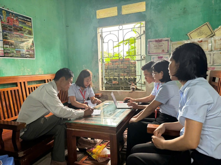 Chi nhánh số 09: Những ngày cuối tuần không nghỉ của Tổ hành chính công xung kích- Ảnh 4. Chi nhánh số 09: Những ngày cuối tuần không nghỉ của Tổ hành chính công xung kích- Ảnh 4.