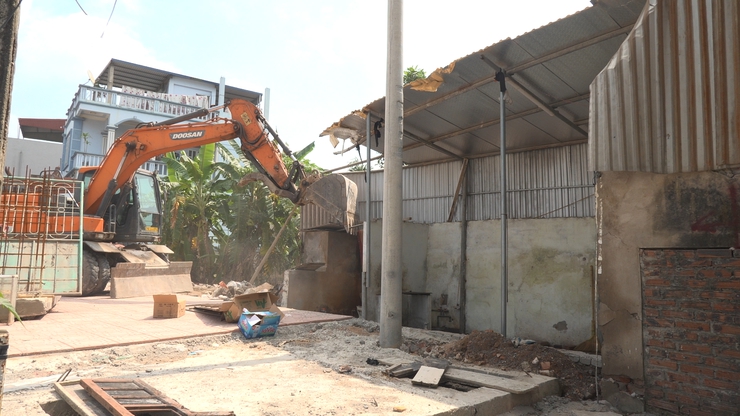 Hòa Xá cưỡng chế thu hồi đất, bảo vệ thi công dự án nâng cấp Quốc lộ 21B và xử lý vi phạm hành lang đê điều- Ảnh 6.