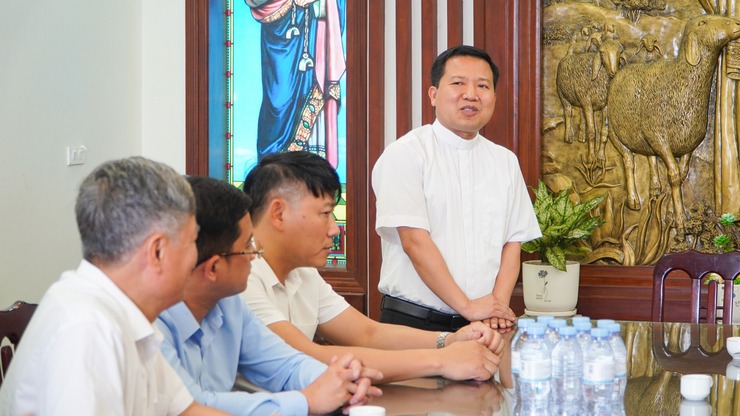 Lãnh đạo xã Đại Xuyên thăm, chúc mừng Giáo xứ Bái Đô chuẩn bị Đại lễ trọng đại- Ảnh 3.