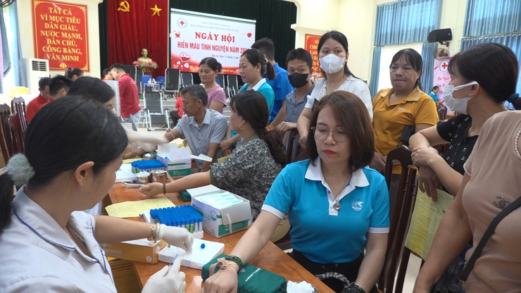 Hòa Xá hơn 300 người người tham gia hiến máu tình nguyện- Ảnh 7.