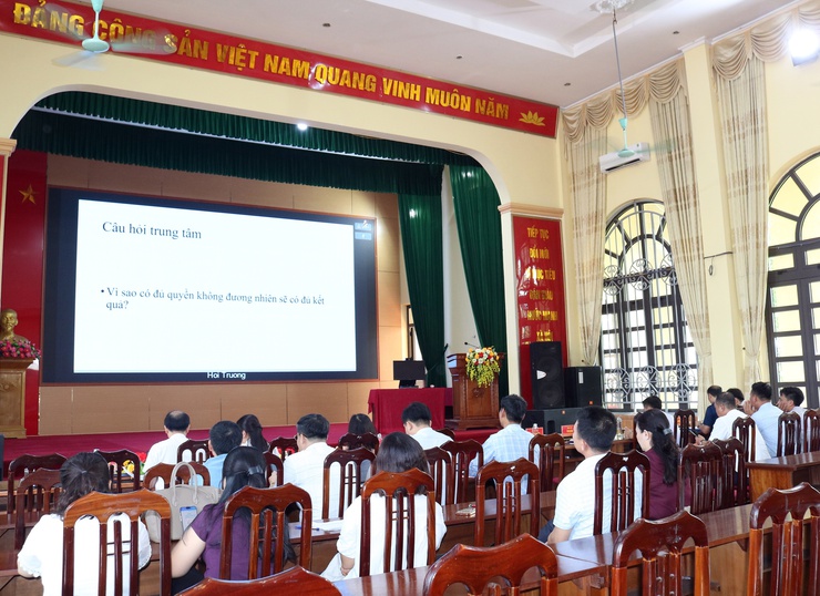 HĐND xã Quảng Bị tiếp sóng Hội nghị bồi dưỡng kiến thức, kỹ năng hoạt động của đại biểu HĐND các cấp thành phố Hà Nội năm 2026- Ảnh 5.
