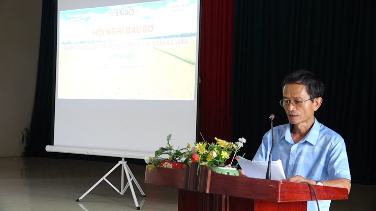 Hội nghị đầu bờ đánh giá giống lúa thuần chất lượng cao Dự Hương 8, VNR86 và VNR88- Ảnh 2.