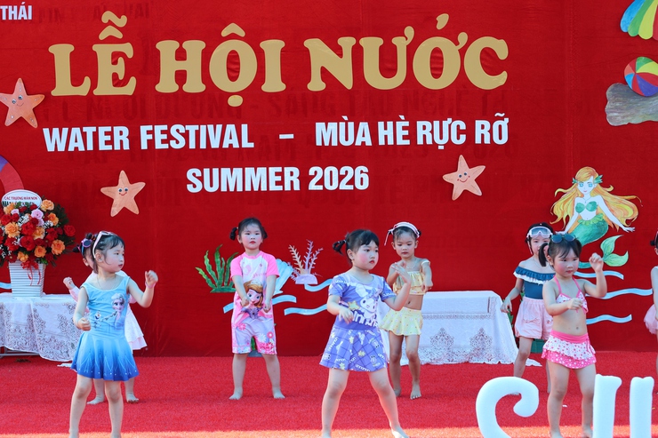 Rộn ràng Lễ hội nước – Chạm sắc màu mùa hè tuổi thơ tại Trường Mầm non Khai Thái- Ảnh 6.