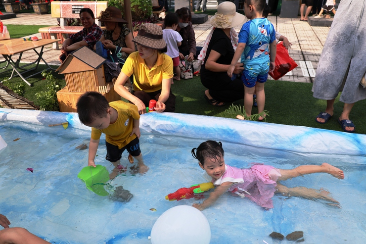 Rộn ràng Lễ hội nước – Chạm sắc màu mùa hè tuổi thơ tại Trường Mầm non Khai Thái- Ảnh 8.
