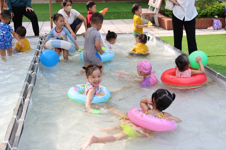 Rộn ràng Lễ hội nước – Chạm sắc màu mùa hè tuổi thơ tại Trường Mầm non Khai Thái- Ảnh 7.