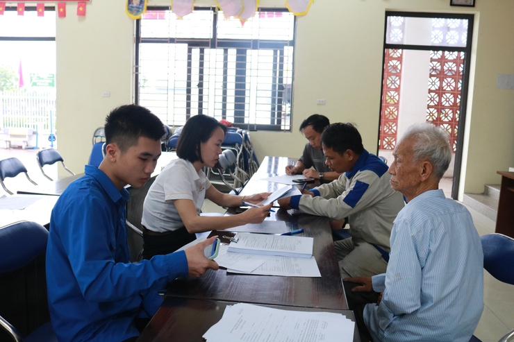 Xã Hòa Phú: Tổ chức chứng thực ủy quyền nhận lương hưu, trợ cấp tại các Thôn- Ảnh 5.