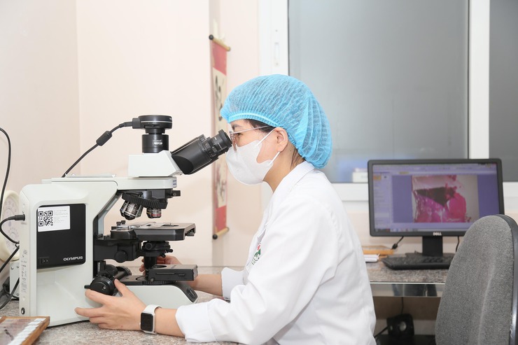 Đơn vị đầu tiên của Sở Y tế Hà Nội đạt chuẩn ISO 15189:2022 trong lĩnh vực giải phẫu bệnh và tế bào học- Ảnh 1.