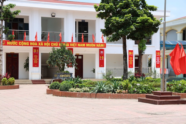 UBND xã Tam Hưng tập trung triển khai đồng bộ các nhiệm vụ phát triển kinh tế - xã hội, đảm bảo quốc phòng, an ninh- Ảnh 1.