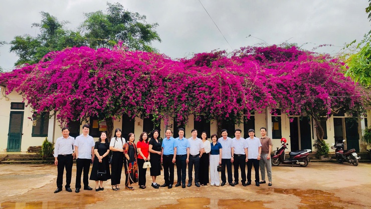 Hành trình "Gắn kết yêu thương" của Đoàn công tác Giáo dục và Đào tạo phường Tây Mỗ tại xã biên giới Lóng Sập, tỉnh Sơn La- Ảnh 9.