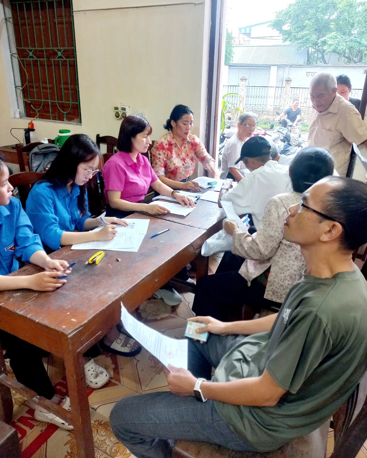 Phường Chương Mỹ tổ chức chứng thực ủy quyền nhận lương hưu, trợ cấp tại các tổ dân phố- Ảnh 3.