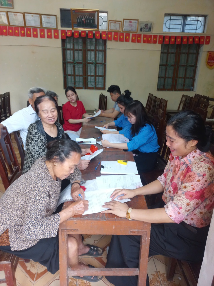 Phường Chương Mỹ tổ chức chứng thực ủy quyền nhận lương hưu, trợ cấp tại các tổ dân phố- Ảnh 2.