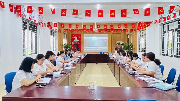 CHI BỘ TRƯỜNG MẦM NON DÂN HÒA – ĐIỂM SÁNG TRONG THỰC HIỆN NGHIỆP VỤ CÔNG TÁC ĐẢNG VÀ PHÁT TRIỂN ĐẢNG VIÊN
- Ảnh 3.