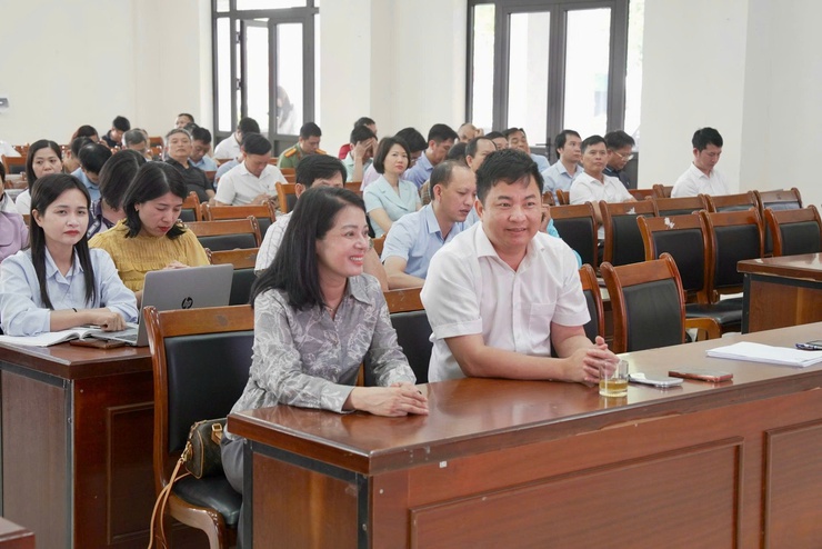 Lớp bồi dưỡng công tác chuyến đổi số cho đội ngũ cán bộ chủ chốt trong hệ thống chính trị xã Thiên Lộc năm 2026- Ảnh 2.