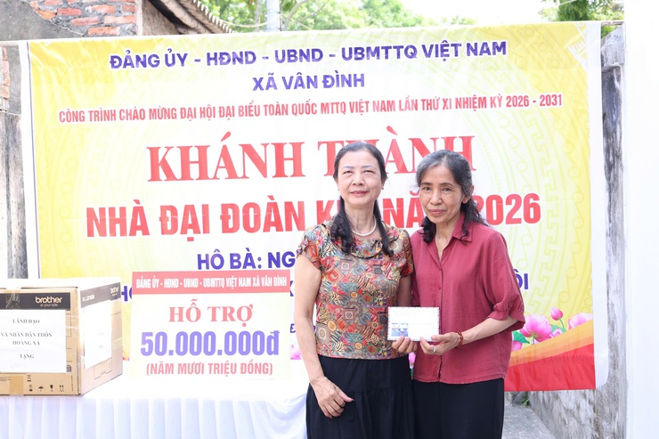 Xã Vân Đình khánh thành Nhà Đại đoàn kết cho hộ cận nghèo tại thôn Hoàng Xá- Ảnh 6.