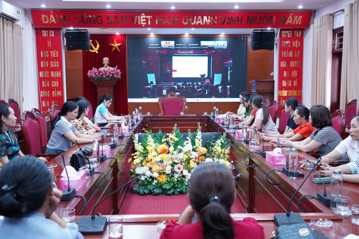 Hội LHPN phường Chương Mỹ tổ chức tuyên truyền Luật An ninh mạng và kỹ năng phòng tránh lừa đảo trên không gian mạng- Ảnh 4.