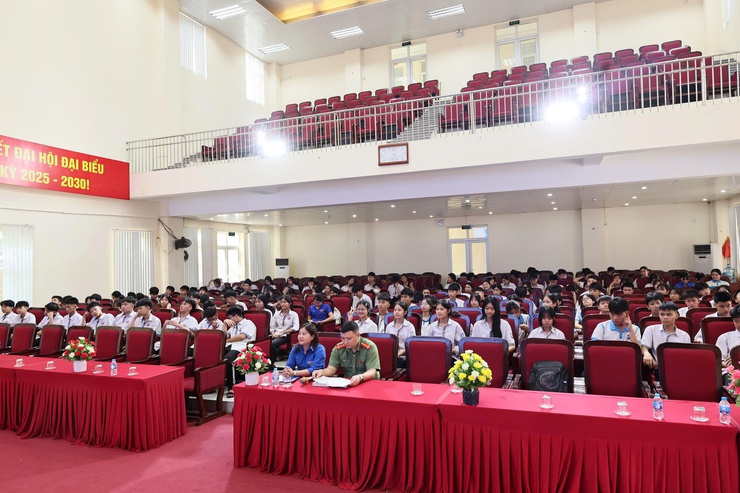 Tập huấn kỹ năng phòng chống tai nạn thương tích, đuối nước dịp hè cho học sinh- Ảnh 1.
