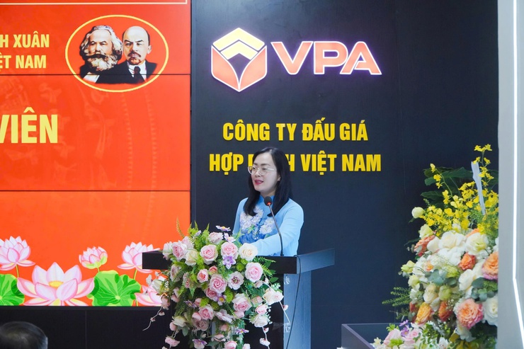 Chi bộ công ty Đấu giá Hợp danh Việt Nam tổ chức Lễ kết nạp đảng viên- Ảnh 3.