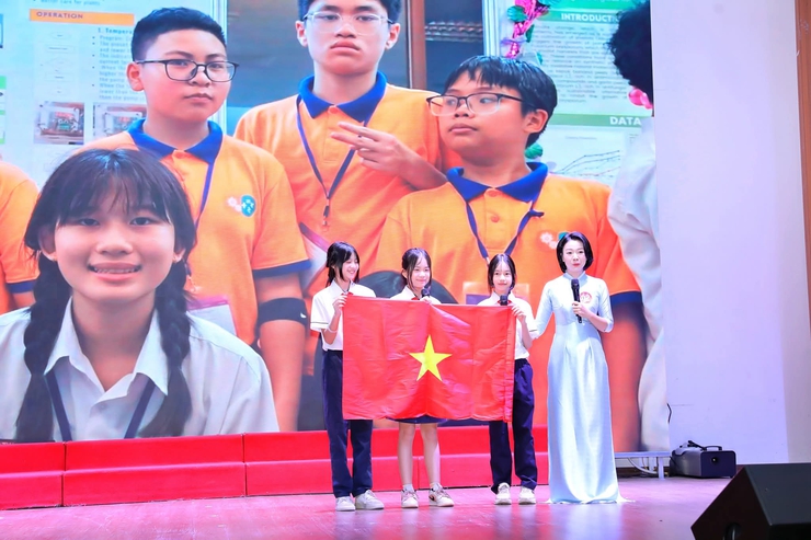 Phát huy vai trò "cầu nối" của đội ngũ tuyên truyền viên cơ sở- Ảnh 14.