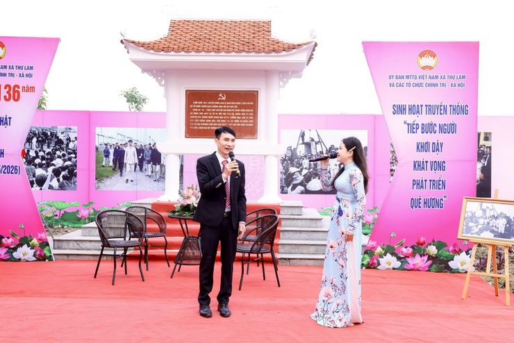 Thư Lâm tổ chức Chương trình chuyên đề học tập và làm theo tư tưởng, đạo đức, phong cách Hồ Chí Minh tại Bia tưởng niệm Bác Hồ về thăm thôn Kính Nỗ- Ảnh 4.