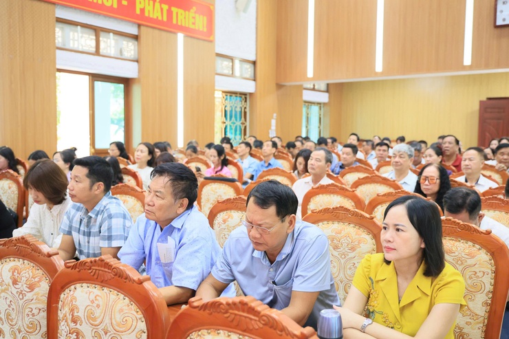 UBND xã Thư Lâm tổ chức hội nghị tuyên truyền, phổ biến, tập huấn Luật Thủ đô năm 2026 và các văn bản thi hành- Ảnh 9.