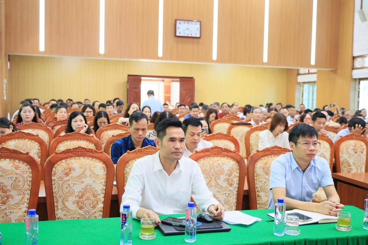 UBND xã Thư Lâm tổ chức hội nghị tuyên truyền, phổ biến, tập huấn Luật Thủ đô năm 2026 và các văn bản thi hành- Ảnh 8.