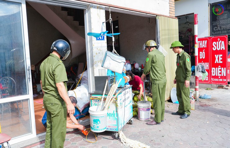 QUỐC OAI KIÊN QUYẾT LẬP LẠI TRẬT TỰ ĐÔ THỊ KHU VỰC HỒ LONG TRÌ – CHÙA THẦY- Ảnh 2.