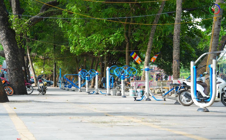 QUỐC OAI KIÊN QUYẾT LẬP LẠI TRẬT TỰ ĐÔ THỊ KHU VỰC HỒ LONG TRÌ – CHÙA THẦY- Ảnh 5.