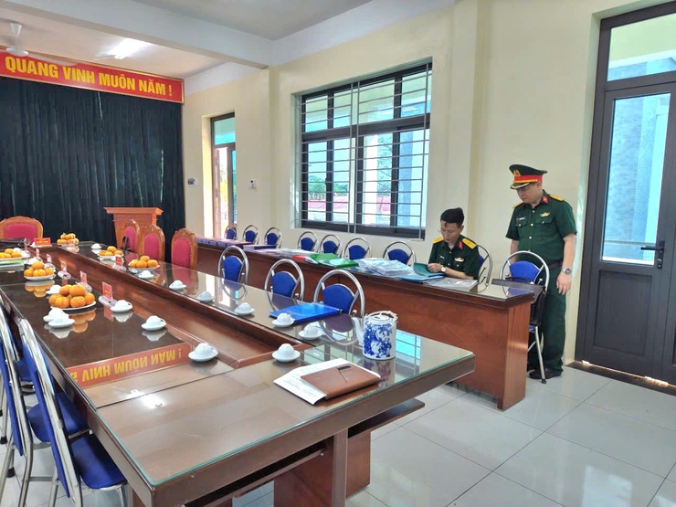 Đoàn kiểm tra của Ban Chỉ huy Phòng thủ Khu vực 1 – Sóc Sơn đã tổ chức kiểm tra, rà soát việc thực hiện các chế độ quy định và hoạt động của Ban Chỉ huy Quân sự xã Thư Lâm năm 2026- Ảnh 7.