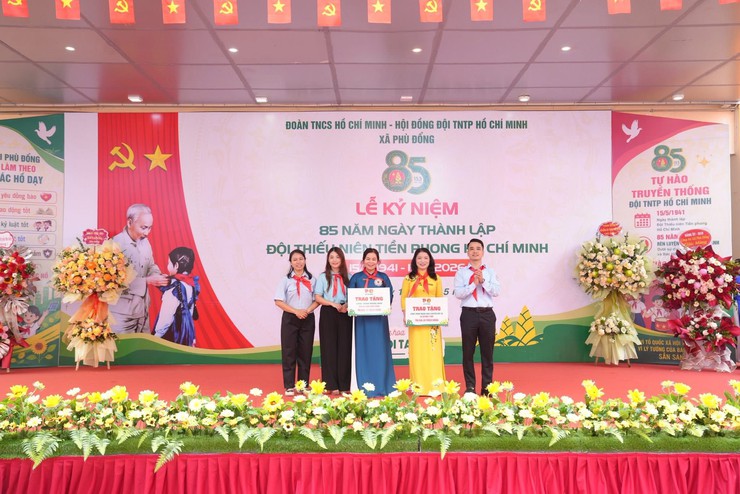 Đoàn TNCS Hồ Chí Minh - Hội đồng Đội xã Phù Đổng tổ chức chương trình kỷ niệm 85 năm Ngày thành lập Đội Thiếu niên Tiền phong Hồ Chí Minh- Ảnh 4.