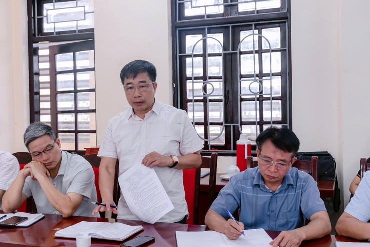 Ban Kinh tế - Ngân sách HĐND xã Ứng Thiên khảo sát tiến độ thực hiện 2 dự án trọng điểm trên địa bàn- Ảnh 2.
