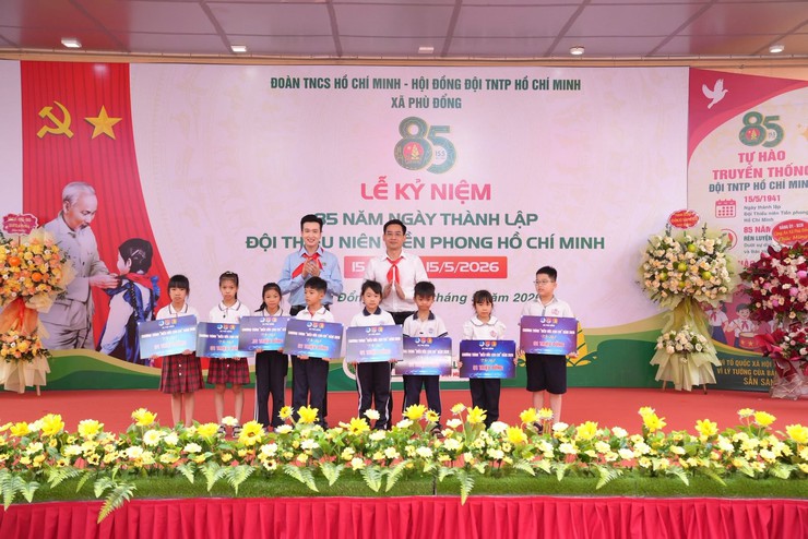 Đoàn TNCS Hồ Chí Minh - Hội đồng Đội xã Phù Đổng tổ chức chương trình kỷ niệm 85 năm Ngày thành lập Đội Thiếu niên Tiền phong Hồ Chí Minh- Ảnh 5.