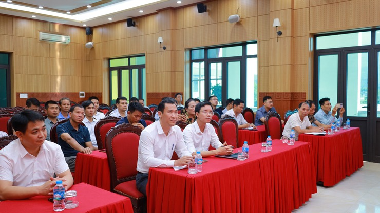 Xã Suối Hai tổ chức hội nghị khởi công các dự án cải tạo, nâng cấp hệ thống đường giao thông nội đồng, kênh tưới, tiêu và hệ thống tiêu thoát nước trên địa bàn xã.- Ảnh 6.