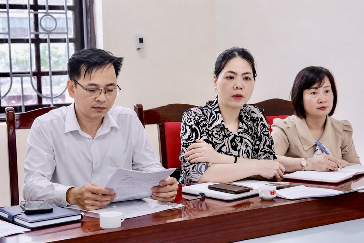 Ban Kinh tế - Ngân sách HĐND xã Ứng Thiên khảo sát tiến độ thực hiện 2 dự án trọng điểm trên địa bàn- Ảnh 1.