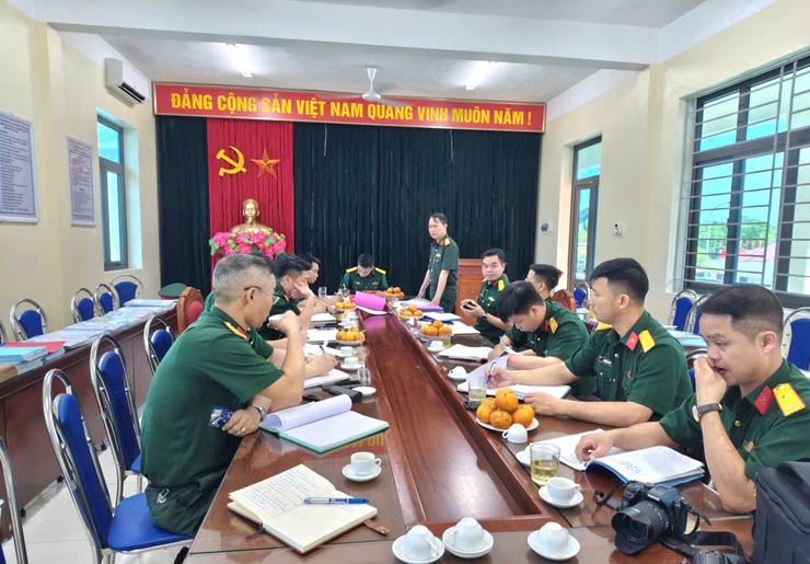 Đoàn kiểm tra của Ban Chỉ huy Phòng thủ Khu vực 1 – Sóc Sơn đã tổ chức kiểm tra, rà soát việc thực hiện các chế độ quy định và hoạt động của Ban Chỉ huy Quân sự xã Thư Lâm năm 2026- Ảnh 10.