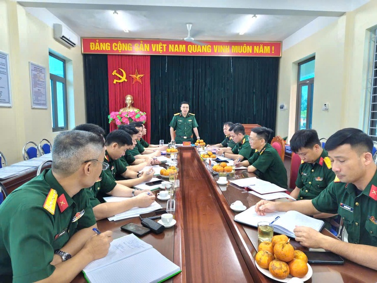 Đoàn kiểm tra của Ban Chỉ huy Phòng thủ Khu vực 1 – Sóc Sơn đã tổ chức kiểm tra, rà soát việc thực hiện các chế độ quy định và hoạt động của Ban Chỉ huy Quân sự xã Thư Lâm năm 2026- Ảnh 11.