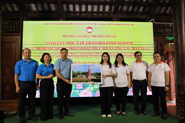 Phường Cầu Giấy tổ chức sinh hoạt chuyên đề chào mừng Đại hội đại biểu toàn quốc MTTQ Việt Nam lần thứ XI- Ảnh 1.