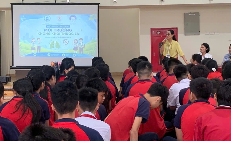 Trạm Y tế xã Vĩnh Thanh đã phối hợp với Trung tâm Kiểm soát bệnh tật thành phố Hà Nội tổ chức hội nghị truyền thông, tập huấn chuyên đề “Phòng chống tác hại của thuốc lá – Môi trường không khói thuốc”- Ảnh 8.