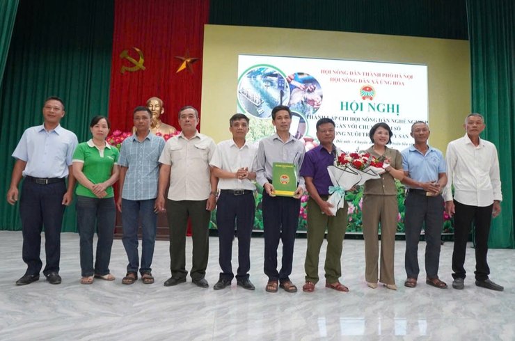 HỘI NÔNG DÂN XÃ ỨNG HÒA RA MẮT CHI HỘI NGHỀ NGHIỆP VÀ TỔ CHUYỂN ĐỔI SỐ TRONG NUÔI TRỒNG THỦY SẢN- Ảnh 3.