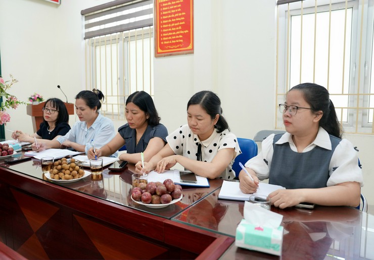 Đoàn giám sát Ban Văn hóa - Xã hội HĐND xã Sơn Đồng giám sát đối với Trạm Y tế- Ảnh 5.