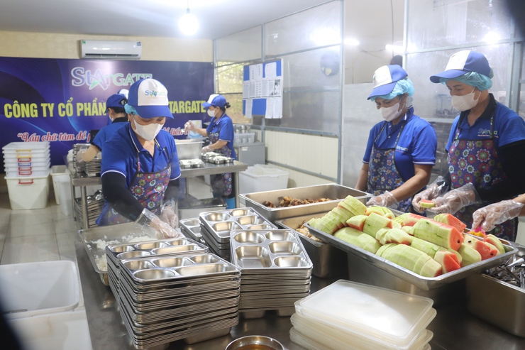 Chủ động bảo đảm an toàn thực phẩm cho học sinh trong mùa hè- Ảnh 1.