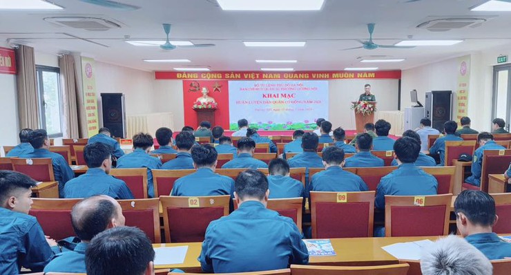 Ban Chỉ huy quân sự phường Dương Nội khai mạc huấn luyện dân quân cơ động năm 2026- Ảnh 2.
