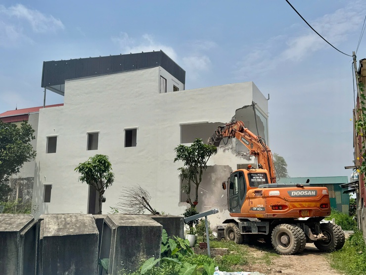 Hoài Đức tổ chức cưỡng chế các công trình vi phạm trong lĩnh vực đất đai- Ảnh 4.