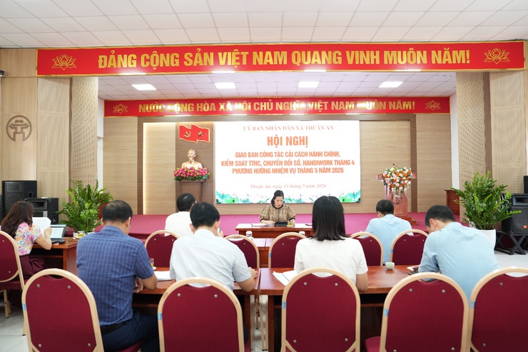 Thuận An đẩy mạnh cải cách hành chính, chuyển đổi số trong tháng 4- Ảnh 1.